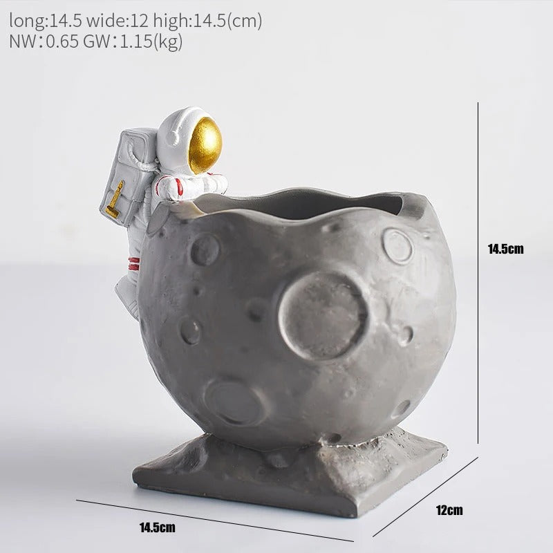 Dimension of a Astronaut Desk Pen Holder sold by WorkZen Interiors